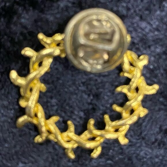 Vintage Crown of Thorns Lapel Pin Brooch Christian Jesus Symbol of Faith Belief - Picture 2 of 5